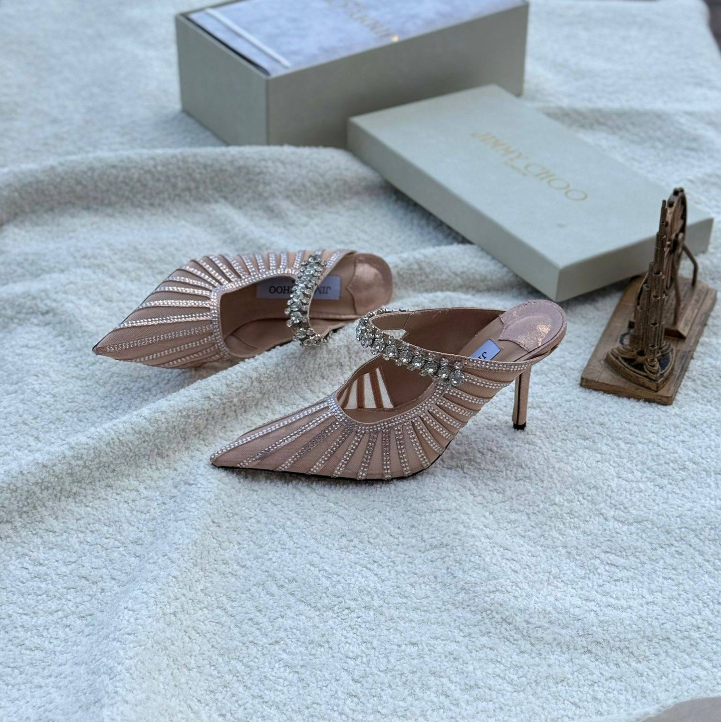 New. Jimmy choo heel 

  Size  .  36.  to 41

140 dhs🌺

Zain80
♥️♥️♥️