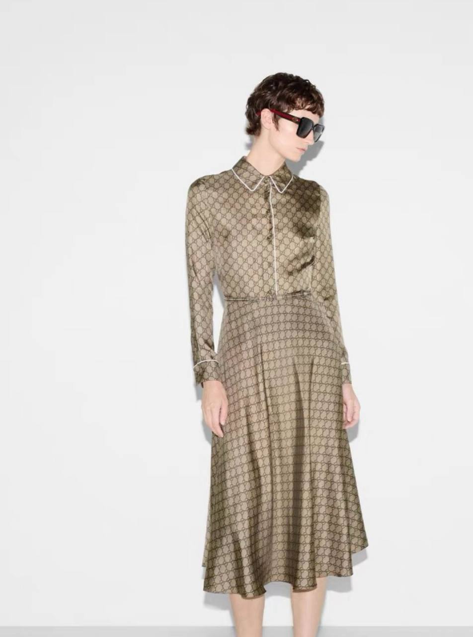 *New collections    
220 dhs🪙
*good  quality  ✅
*Sizes:S M L * 
*AVAILABLE NOW*

Zain231
♥️♥️♥️