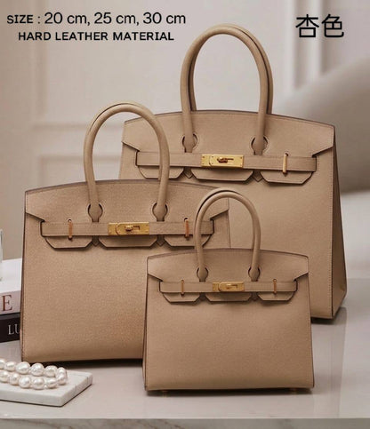 HERMES ʙɪʀᴋɪɴs
ʜᴀʀᴅ ʟᴇᴀᴛʜᴇʀ ᴍᴀᴛᴇʀɪᴀʟ
ɢᴏʟᴅ ʜᴀʀᴅᴡᴀʀᴇ
ᴡɪᴛʜ ʟᴏɴɢ ʙᴇʟᴛ sᴛʀᴀᴘ

sɪᴢᴇ 20 cm Pʀɪᴄᴇ :*110 ᴅʜs* 

sɪᴢᴇ 25 ᴄm Pʀɪᴄᴇ : *115 ᴅʜs* 

sɪᴢᴇ 30 ᴄm Pʀɪᴄᴇ : *120 ᴅʜs* 

Zain31
♥️♥️♥️