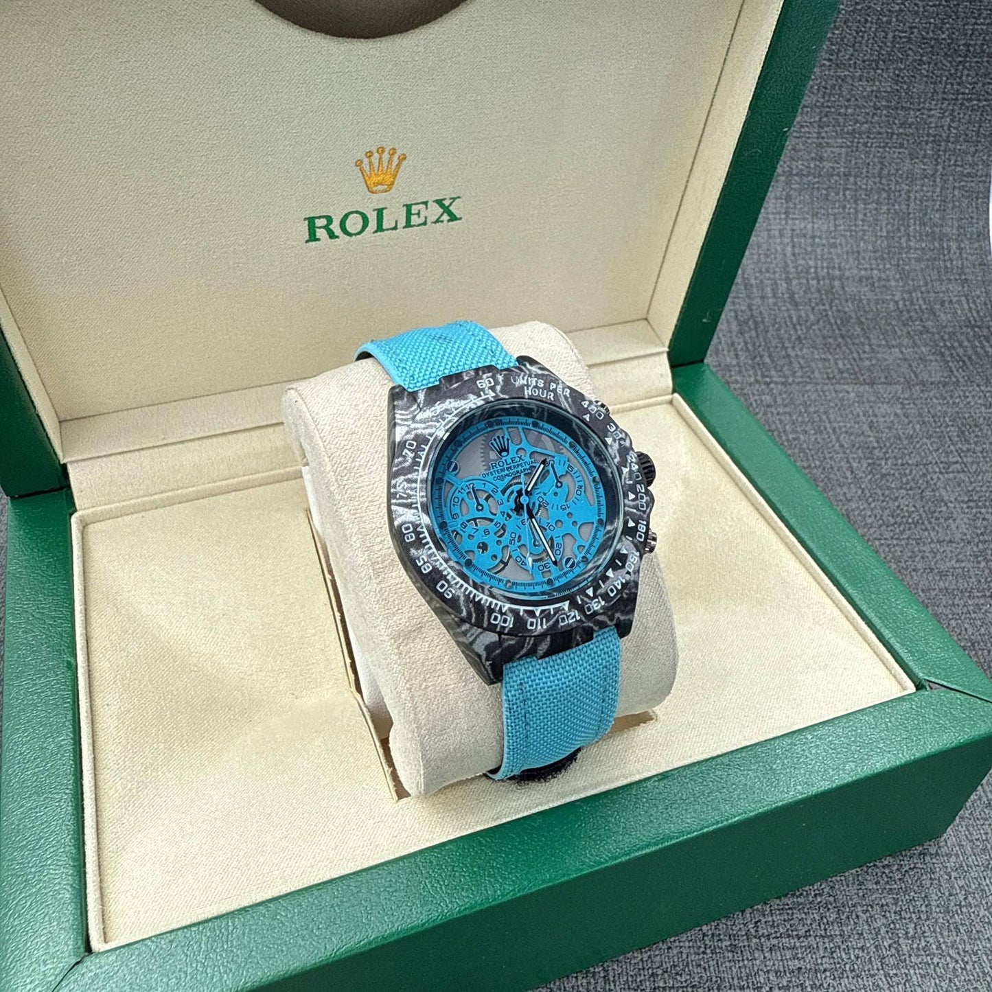 Men’s watch 
55 dhs🇦🇪🇦🇪

Zain45
♥️♥️♥️