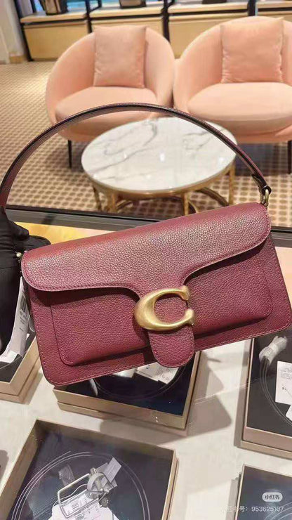 COACH

Size  26cm

Withbox

100 dhs✅

Zain04
♥️♥️♥️