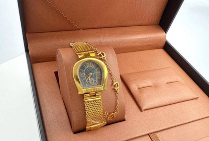 Aigner
Ladies watches
65 dhs🪙

Zain45
♥️♥️♥️