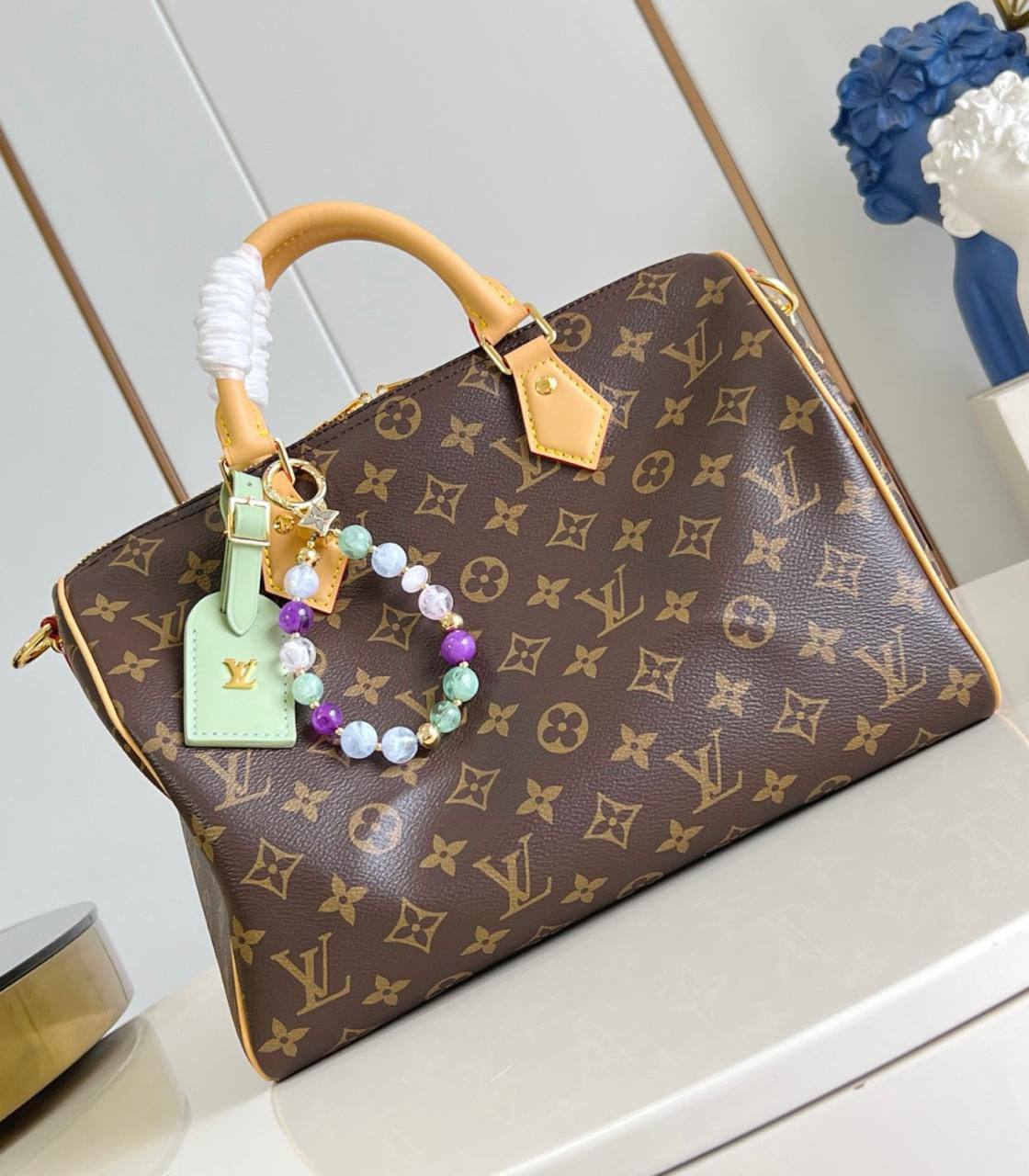 LOUIS VUITTON ✨💕✨
New collection ✨✨✨
SuperMaster Quality 🔥🔥
Available Now ❤️❤️❤️
For Price 👇 WTSP Text Zain 0568585901

Zain252
♥️♥️♥️