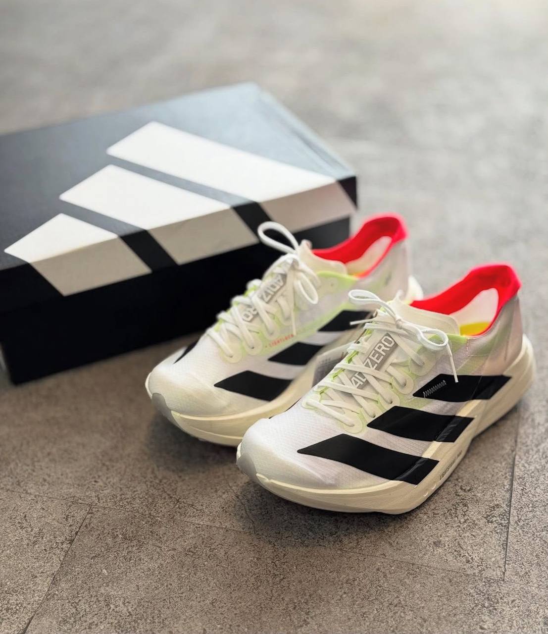 Adidas ADIZERO EVO SL 
Green Black 40-45
Other color 36-45 AVAILABLE 🤩
NOW ON DISCOUNT 😇
200 dhs🇦🇪🇦🇪

Zain242
♥️♥️♥️