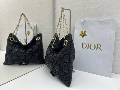 DIOR 

NEW DESIGN  

GOOD QUALITY 

110 DHS🇦🇪🇦🇪🇦🇪

Zain295
♥️♥️♥️