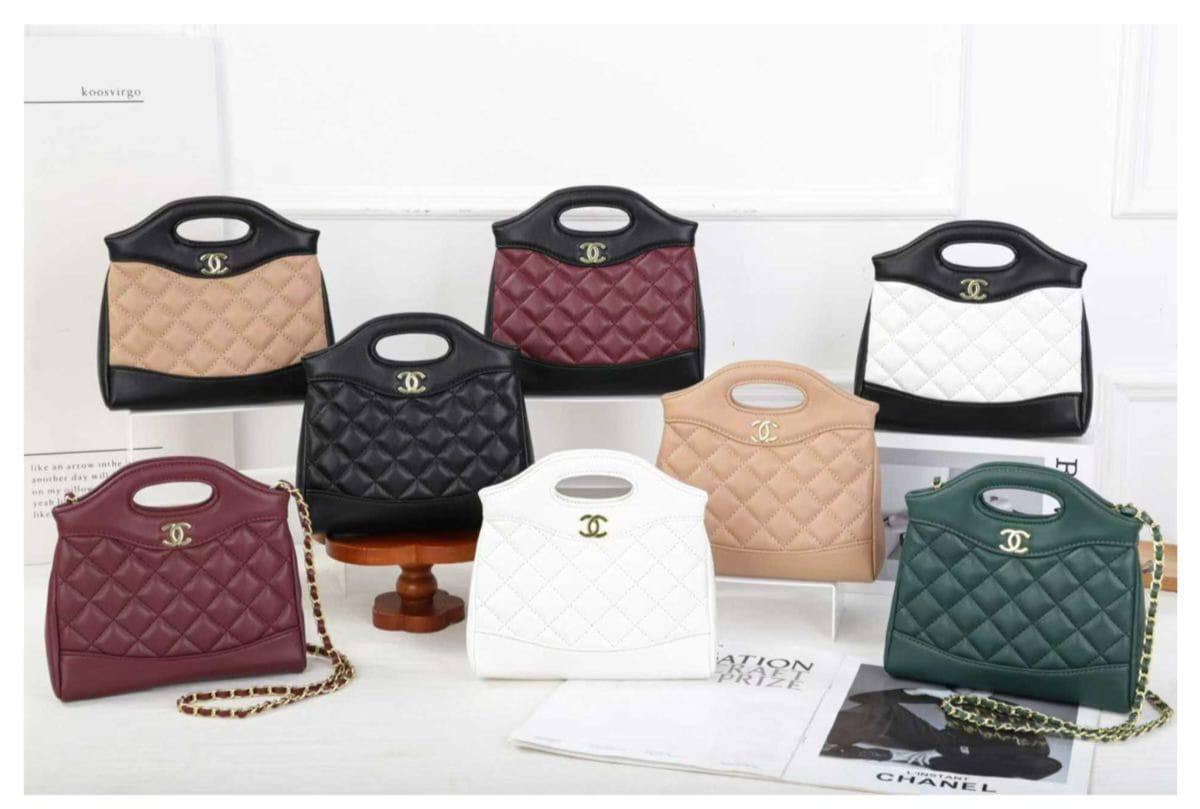 Chanel
Size 25 matt
100 dhs💓

Zain305
♥️♥️♥️
