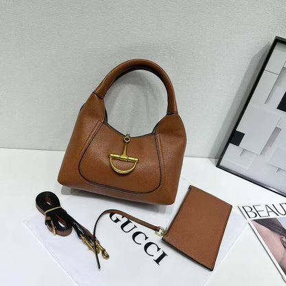 Gucci
100 dhs💓
With box
Size25cm

Zain138
♥️♥️♥️