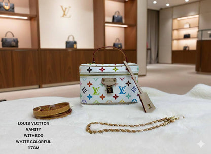 LV ᴠᴀɴɪᴛʏ
 ᴄʜᴀɪɴ ɢᴏʟᴅ ʜᴀʀᴅᴡᴀʀᴇ/ sᴛʀᴀᴘ
ᴡɪᴛʜʙᴏx with padlock
ʟᴇᴀᴛʜᴇʀ/ᴄᴀɴᴠᴀs ʟɪɴɪɴɢ 
sɪᴢᴇ:19ᴄᴍ
100 dhs💓

Zain56
♥️♥️♥️
