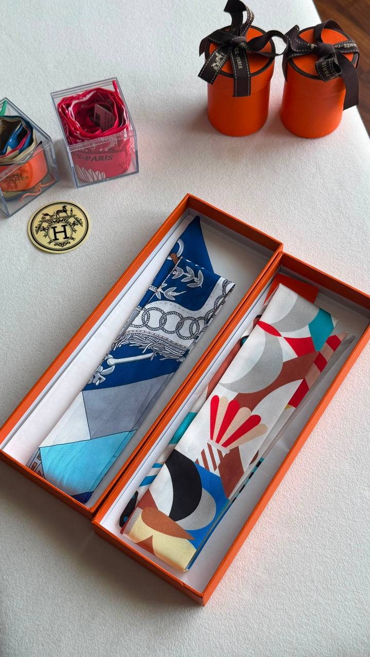 Hermes 
*Twilly Scarf* 
*With orginal packing*  🎁
250 dhs🇦🇪🇦🇪
*VIP QUALITY*

Zain280
♥️♥️♥️
