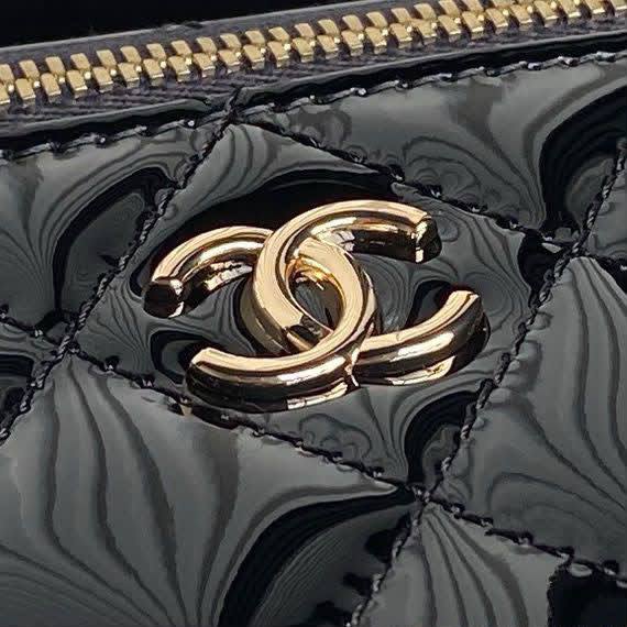 CHANEL 
GOOD QUALITY 

WITH BOX 
🎁🎁🎁

100 dhs✅

Zain295
♥️♥️♥️