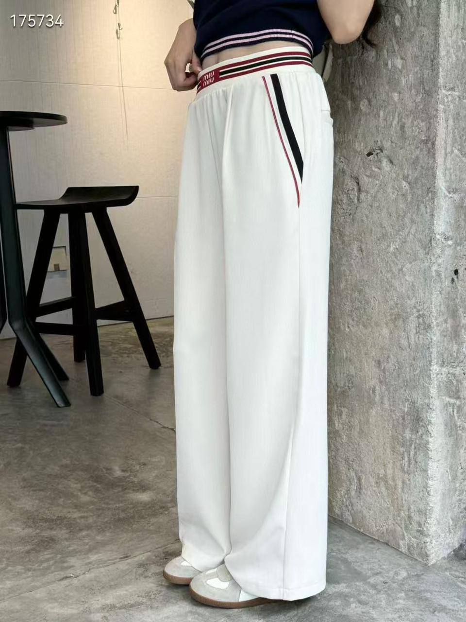 Available 
250 dhs🪙💕

Zain262
♥️♥️♥️