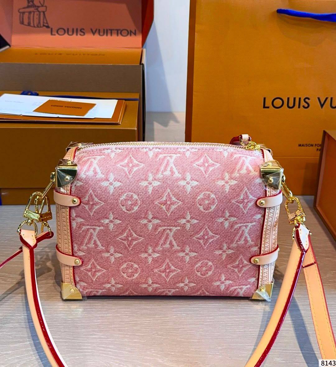 LOUIS VUITTON 
Lv

MASTER QUALITY 
280 dhs

Zain39
♥️♥️♥️