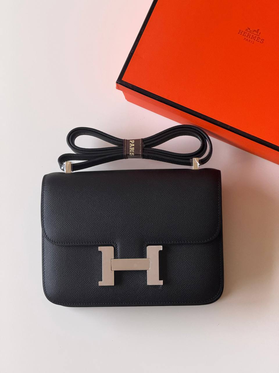 Hermes
constance 23cm superMaster quality ✅with box📦
510 dhs✅

Zain51
♥️♥️♥️