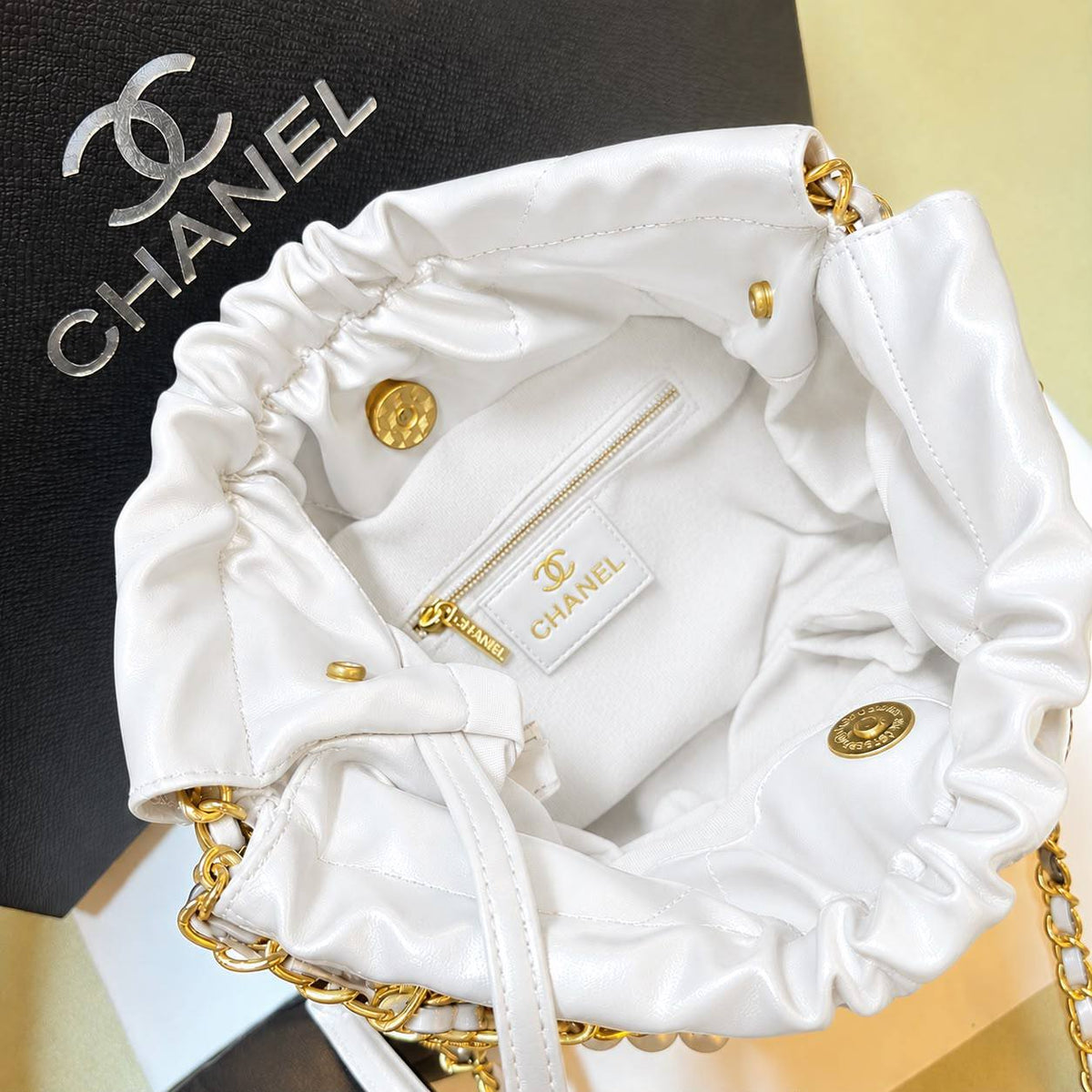 CHANEL 

NEW CAME 

GOOD QUALITY 

100 dhs🇦🇪🇦🇪🇦🇪

Zain295
♥️♥️♥️
