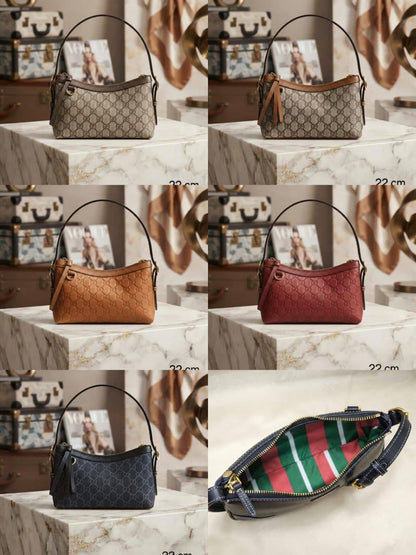 GUCCI Emblem GG
Shoulder Bag 
With Small Strap
Gold Hardware
Size : 22 cm
With BOX

100 dhs✅

Zain239
♥️♥️♥️