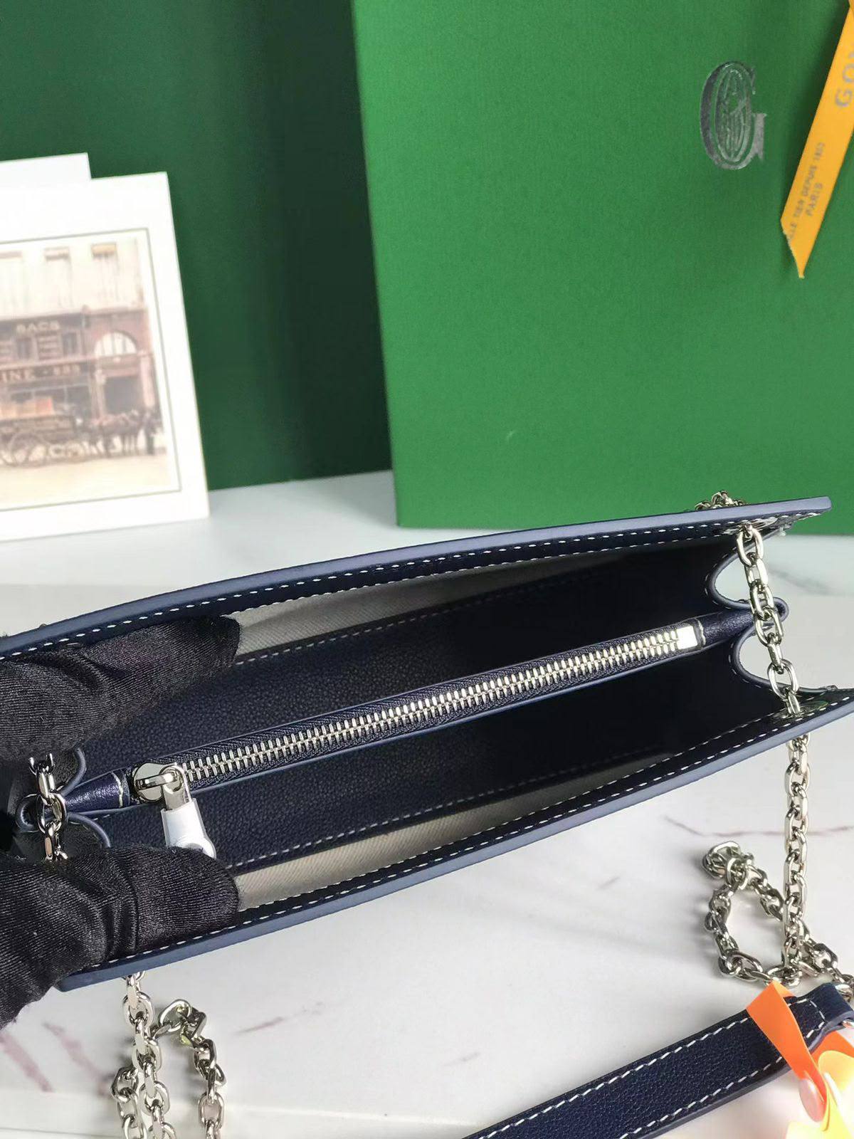 Goyard Goyardine Mini Rouette Structure✅*
*Size 20 cm*
For Price 👇 WhatsApp✅
0568585901 
0507557372
0552275751 Owner Zain 👌

Zain274
♥️♥️♥️
