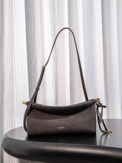 Alaia new collection ❤️
supper master quality
 💯✨
Available 💯❤️
For Price 👇 WhatsApp✅
0568585901 
0507557372
0552275751 Owner Zain 👌

Zain252
♥️♥️♥️