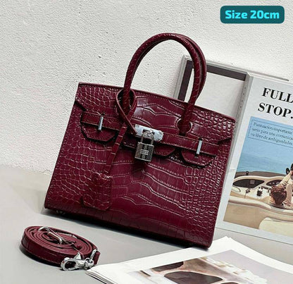 Hermes
Good quality 
with box
🎁🎁🎁

95 dhs🪙🌨️

Zain158
♥️♥️♥️