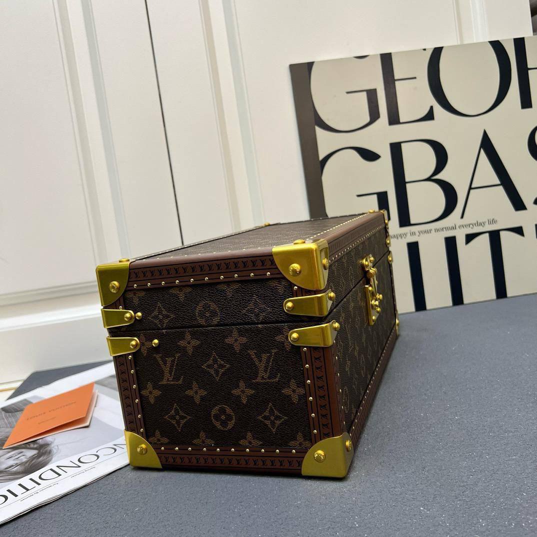 LV Box
Jewelry Box Matster quality 
690 dhs❣️

Zain228
♥️♥️♥️