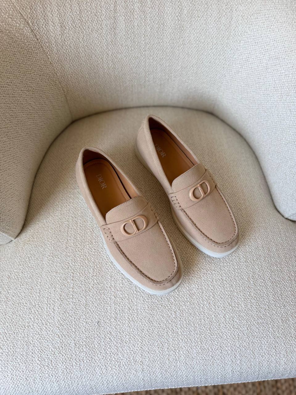 Dior Granville Loafer
*VIP quality*
*size: 40 t0 46*
450 dhs✅

Zain185
♥️♥️♥️