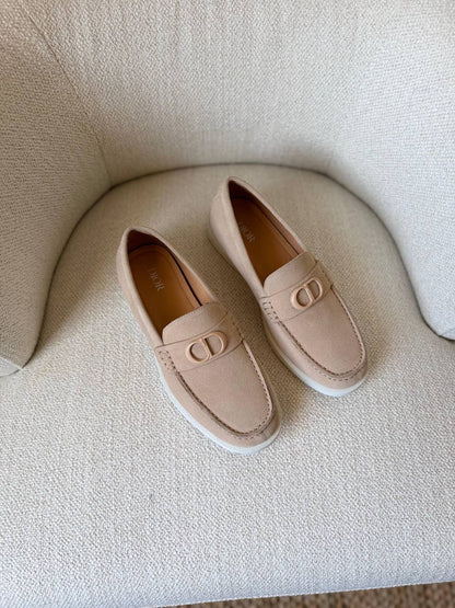 Dior Granville Loafer
*VIP quality*
*size: 40 t0 46*
450 dhs✅

Zain185
♥️♥️♥️