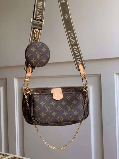 LV

Best quality 
with box
105 dhs🇦🇪🇦🇪


size 24CM


Zain290
♥️♥️♥️