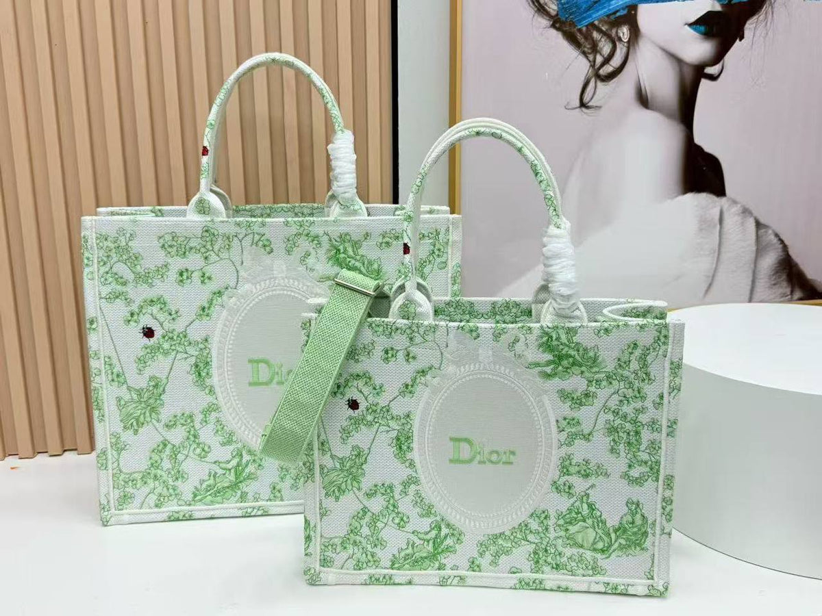 Dior

310 dhs🇦🇪🇦🇪🇦🇪

Zain153
♥️♥️♥️