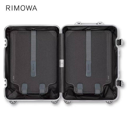 RIMOWA CABIN SIZE SUITCASE RESTOCK MASTER QUALITY 
750 dhs❣️

Zain39
♥️♥️♥️