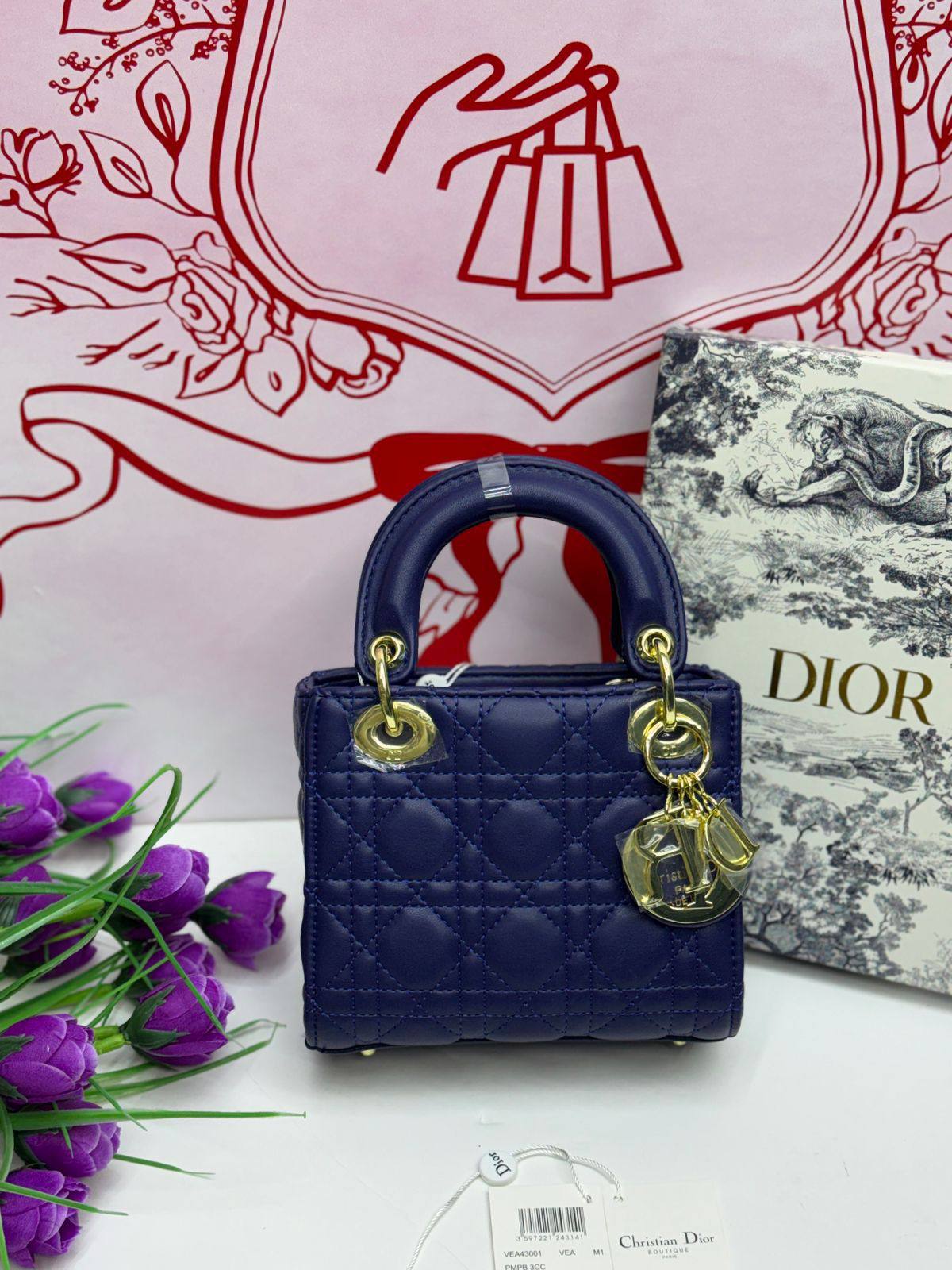 Dior

110 dhs❣️

with box
🎁🎁🎁

Zain177
♥️♥️♥️