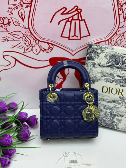 Dior

110 dhs❣️

with box
🎁🎁🎁

Zain177
♥️♥️♥️