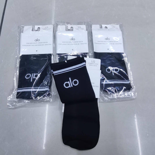 New available
Alo socks Long 
 One packet 10 pairs 
60 dhs🪙🖤

Zain138
♥️♥️♥️