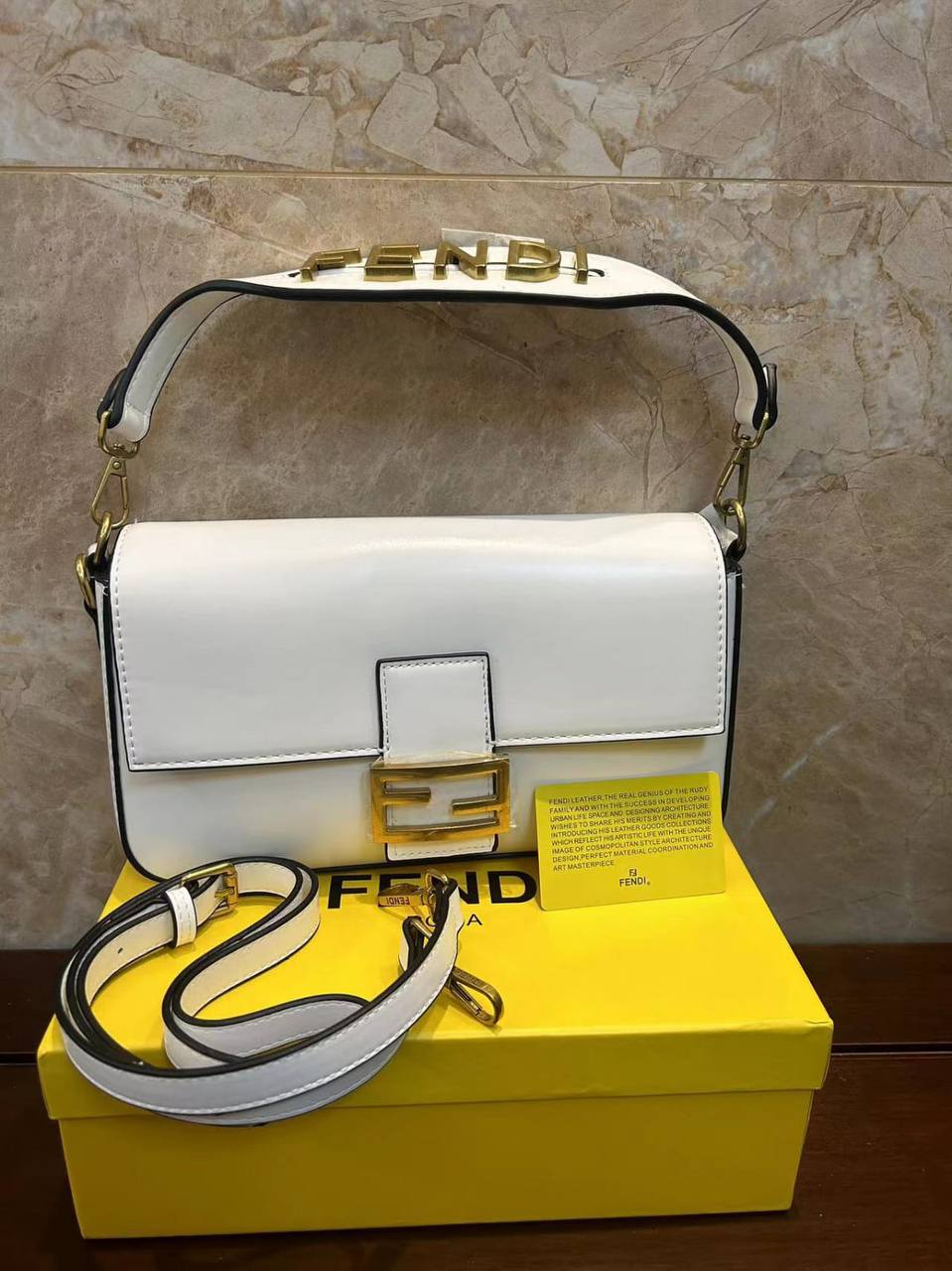 Fendi 

90 dhs✅
with box
🎁🎁🎁

Size 27×15×6 cm

Zain42
♥️♥️♥️