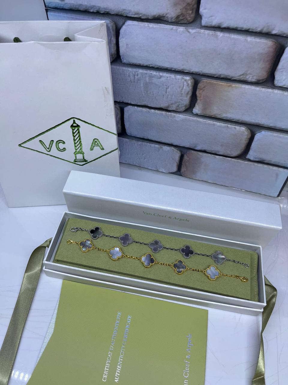 vCA
Bracelet’s
Master quality 🍃
55 dhs🪙🌨️

Zain263
♥️♥️♥️
