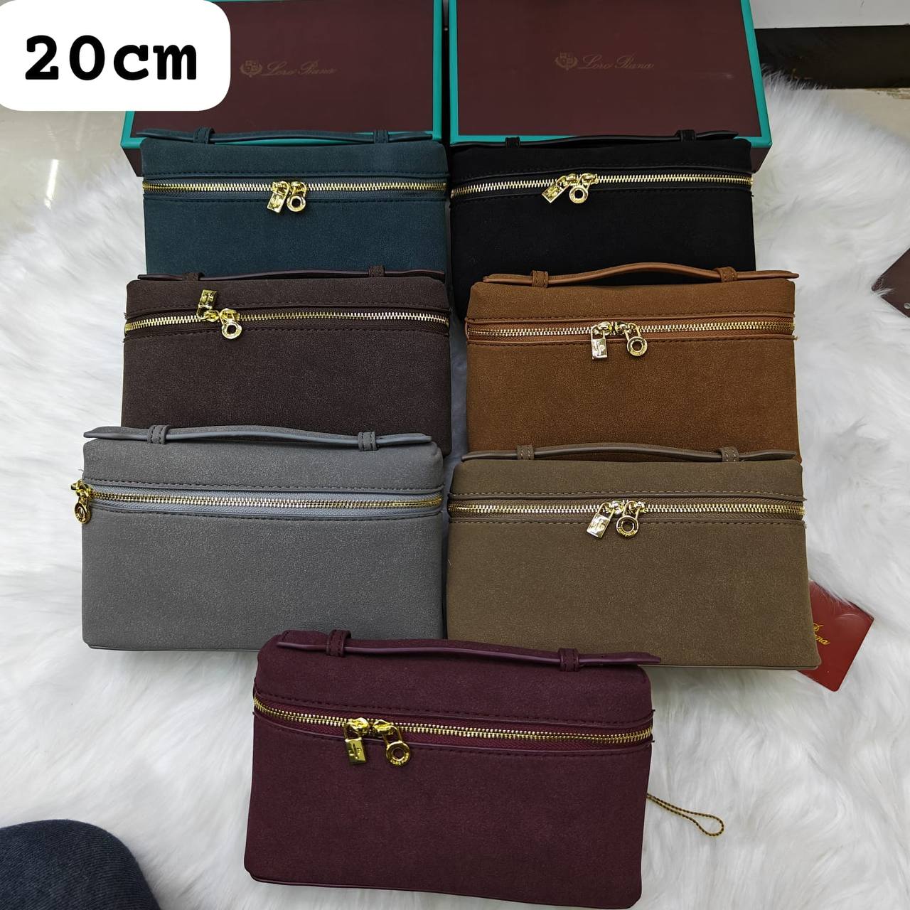 Loro Piana

90 dhs💓

with box
🎁🎁🎁

Zain235
♥️♥️♥️