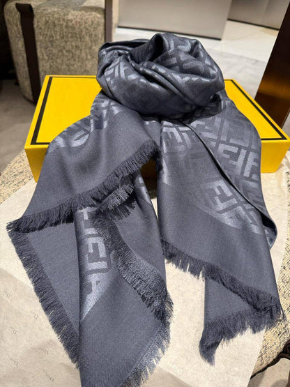 Scarf Master
💙*NEW FENDI*💙
💙*VIP QUALITY*💙
380 dhs✅

Zain281
♥️♥️♥️