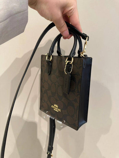 Coach
80 dhs💓

Zain35
♥️♥️♥️
