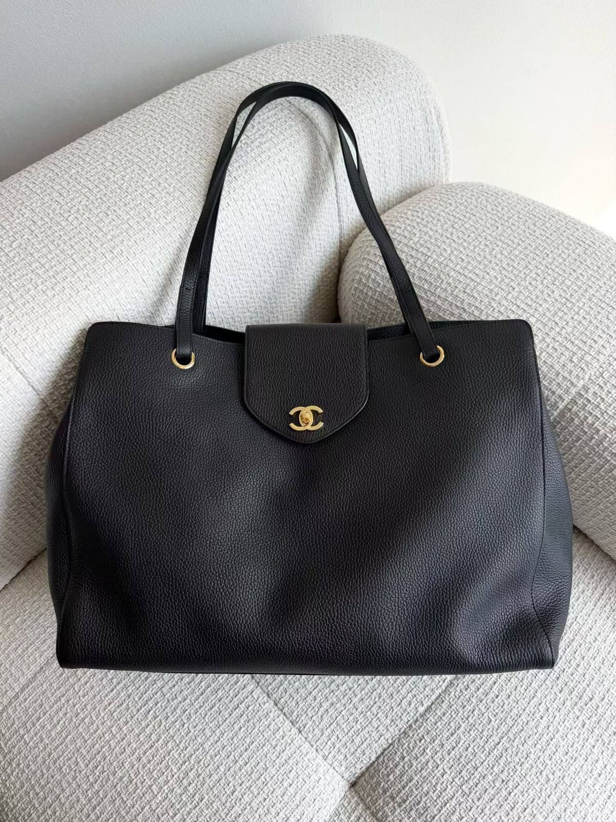 CHANEL  
SUPER MASTER QUALITY 
AVAILABLE 

For Price 👇 WhatsApp✅
0568585901 
0507557372
0552275751 Owner Zain 👌

Zain307
♥️♥️♥️