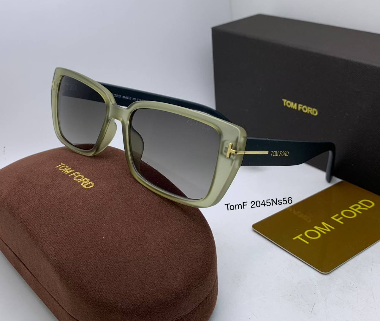 Tom Ford
70 dhs✅

Zain126
♥️♥️♥️