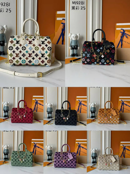 LV
Master🔥🔥
Size 30cm
280 dhs✅

Zain114
♥️♥️♥️