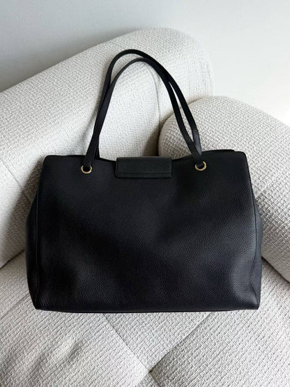 CHANEL  
SUPER MASTER QUALITY 
AVAILABLE 

For Price 👇 WhatsApp✅
0568585901 
0507557372
0552275751 Owner Zain 👌

Zain307
♥️♥️♥️