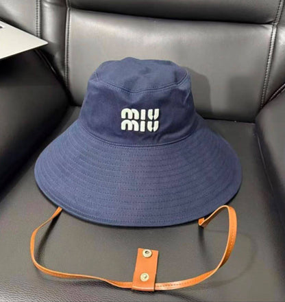MIU MIU HATS

Available again
240 dhs🇦🇪🇦🇪

Zain328
♥️♥️♥️
