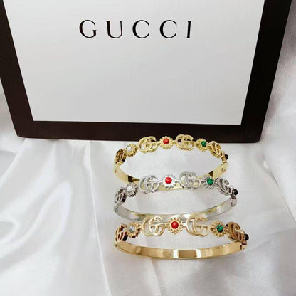 *Offer Bangle* 🍁
Stainless non tarnished 

20 dhs🪙🌨️
simple box
30 dhs🪙🌨️
name box 📦

Zain48
♥️♥️♥️