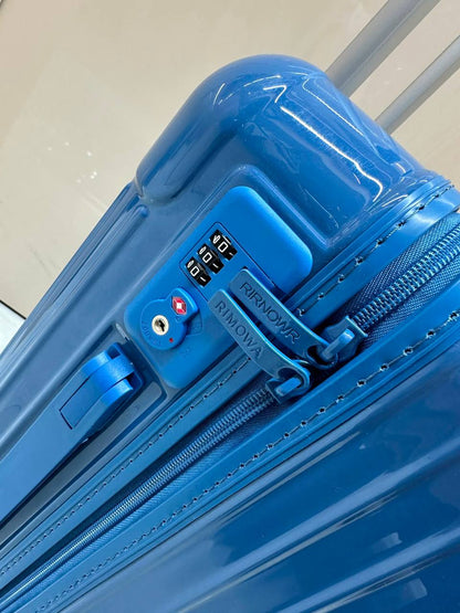 Available ❤️
brand new Rimowa Cabin Suitcase featuring a protective cover and spinner wheels❣️
For Price 👇 WhatsApp✅
0568585901 
0507557372
0552275751 Owner Zain 👌

Zain71
♥️♥️♥️