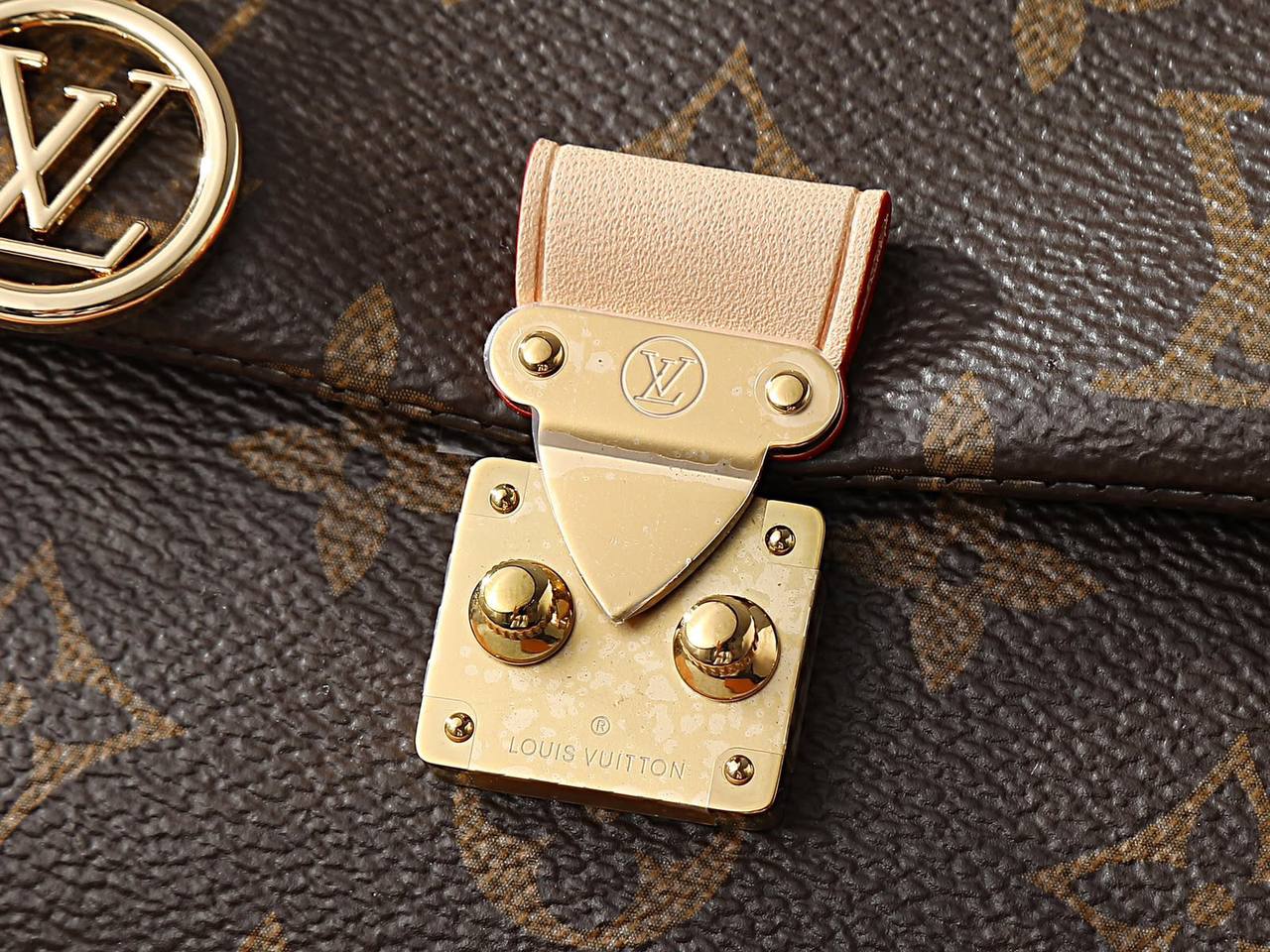 LV 
New Came
Master ✅✅✅
For Price 👇 WhatsApp✅
0568585901 
0507557372
0552275751 Owner Zain 👌

Zain255
♥️♥️♥️