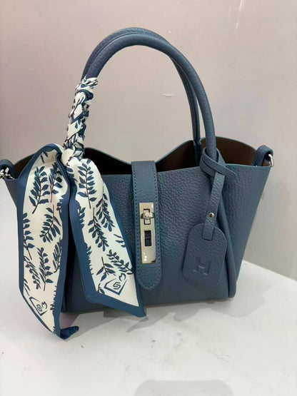 Hermes 

Bag the wholesale 
115 dhs🇦🇪🇦🇪

Size 25cm 
Zain161
♥️♥️♥️