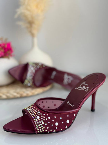 CHRISTIAN LOUBOUTIN
Vip quality
Size 36 to 41
450 dhs✅

Zain113
♥️♥️♥️