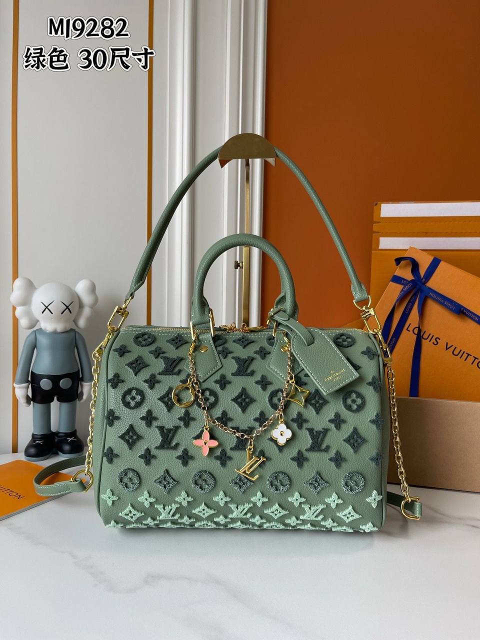 Lv Speedy 
Master🌺🌺
30cm  
310 dhs💓

Zain114
♥️♥️♥️