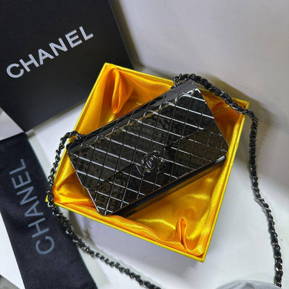 CHANEL 

COPY ONE NEW CAME 

WITH BOX 
🎁🎁🎁

155 dhs💓

Zain39
♥️♥️♥️