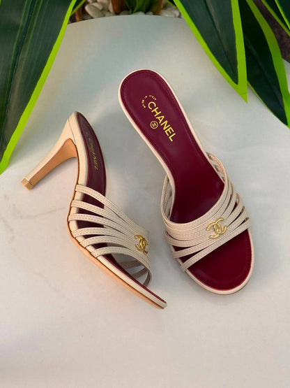Chanel
 master
Size 36-41
350 dhs✅

Zain190
♥️♥️♥️
