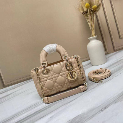 Dior
master💓
270 dhs✅

Zain153
♥️♥️♥️
